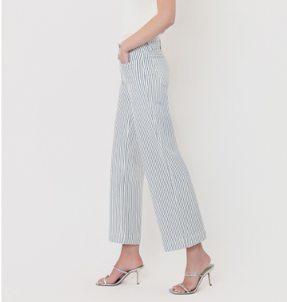 The Kinsley - Patch Pocket Jeans